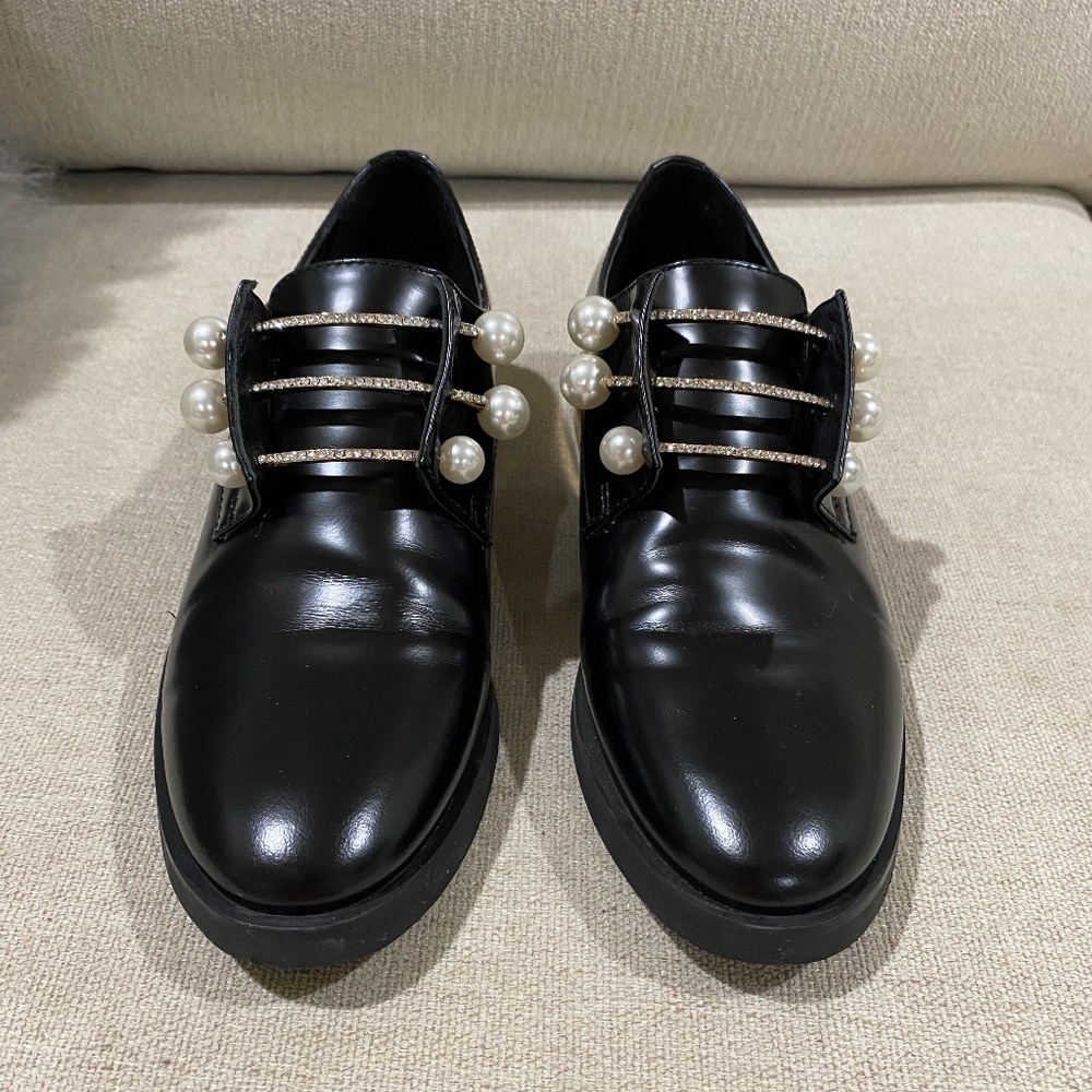 derby shoe with pearl and crystaI - Picture 4 of 12